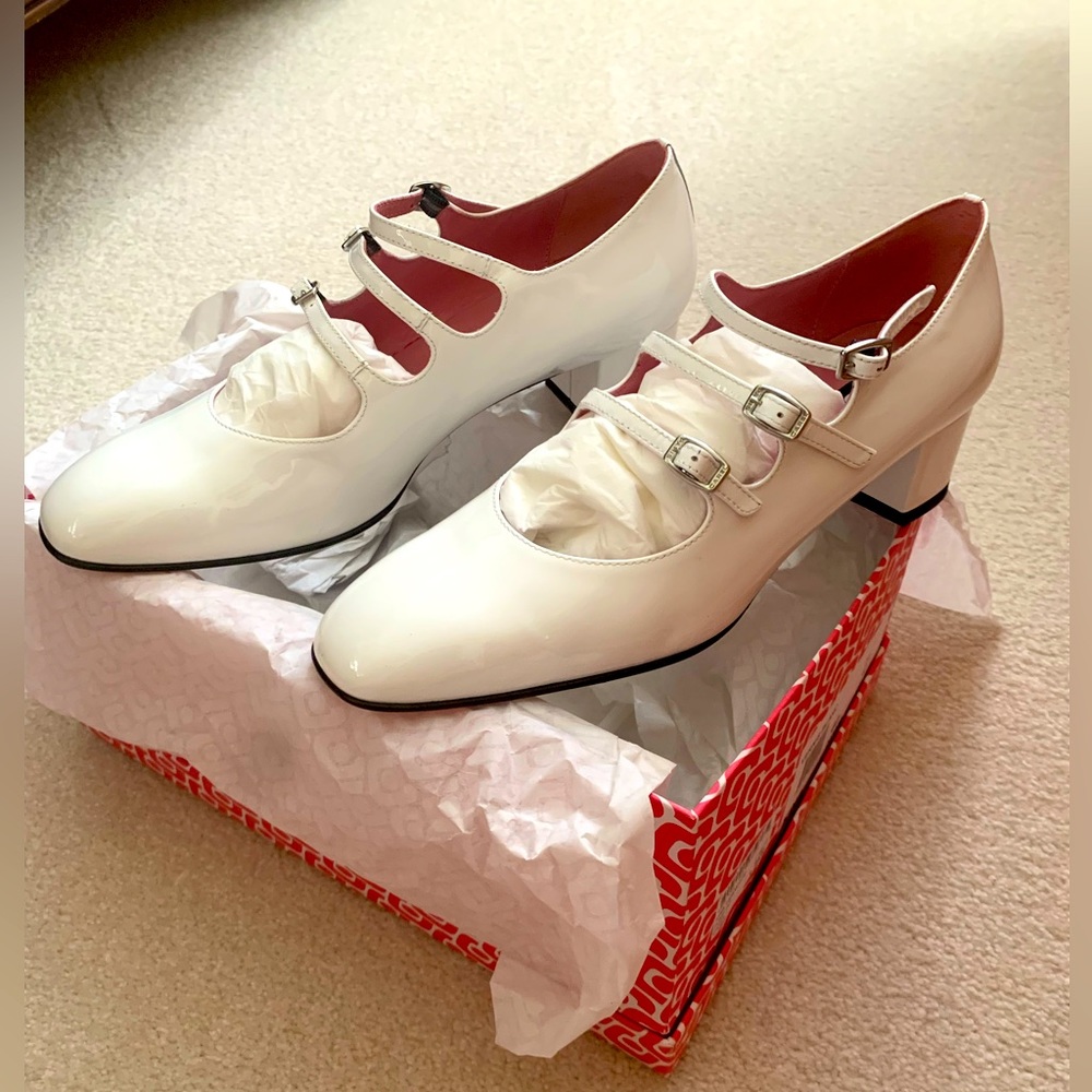NEW Carel white patent Kina size 40 Mary Janes